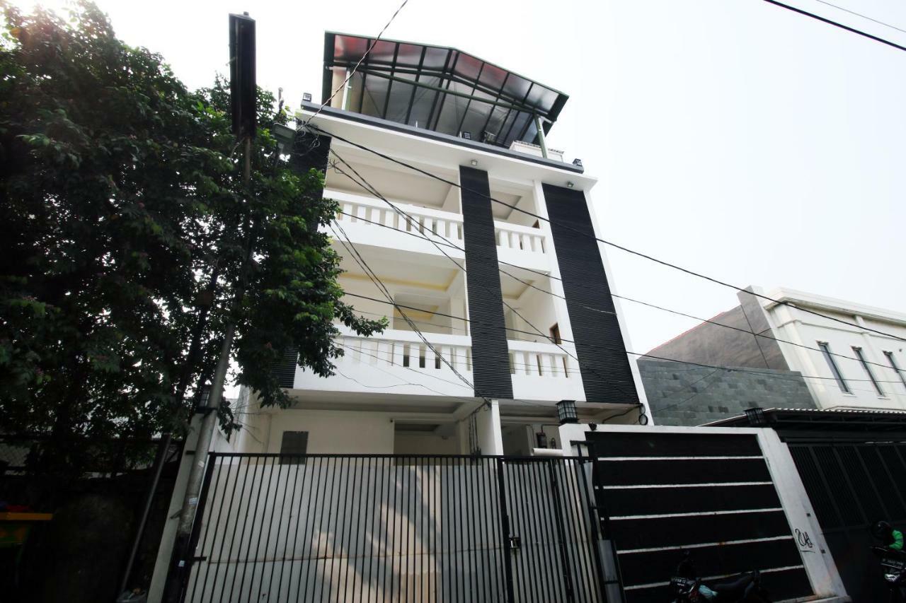 Kamar Keluarga Kampung Bali III Hostel Jakarta Bagian luar foto